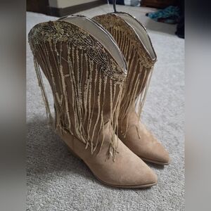 Elegant Tan Fringe Temu Boots